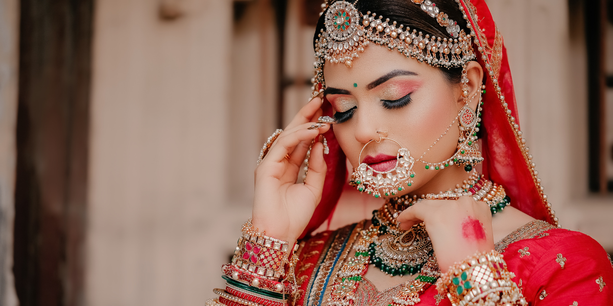 9 Essential Things To Look For In A Bridal Makeup Package